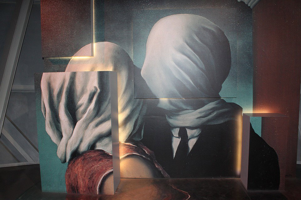 Tecnologia e arte si fondo per far rivivere Magritte article-post