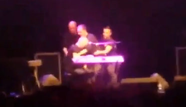 Mango: stroncato da un infarto durante il concerto di Policoro – VIDEO article-post
