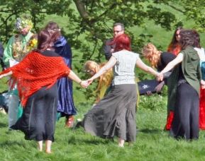 Il sogno del neopaganesimo: diventare “culto ammesso” article-post