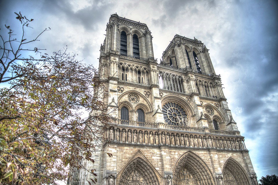 Francois-Henri Pinault dona 100 milioni per ricostruire Notre Dame article-post