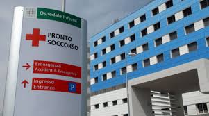 Ospedale Loreto Mare: paziente aggredisce infermiere e vigilante article-post