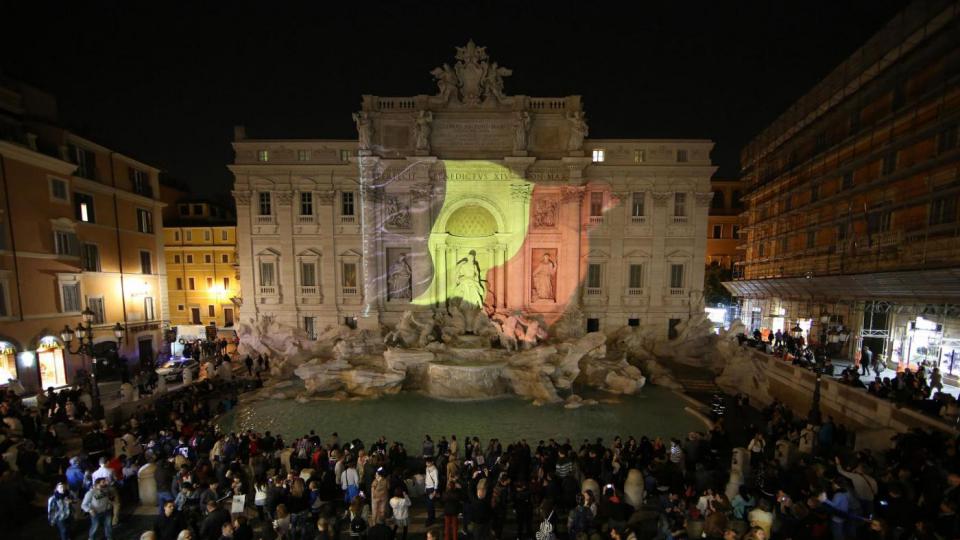 Attentati di Bruxelles, Campidoglio e Fontana di Trevi illuminati con i colori della bandiera belga article-post