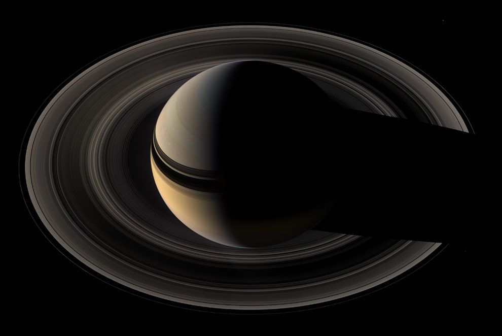 Missione Cassini: tracce di vita su uno dei satelliti di Saturno article-post