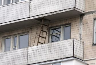 La sfortuna ci attende sotto una scala article-post