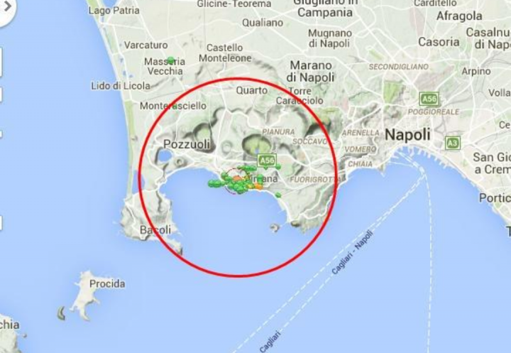 Napoli: terremoto di magnitudo 2.5, gente in strada article-post