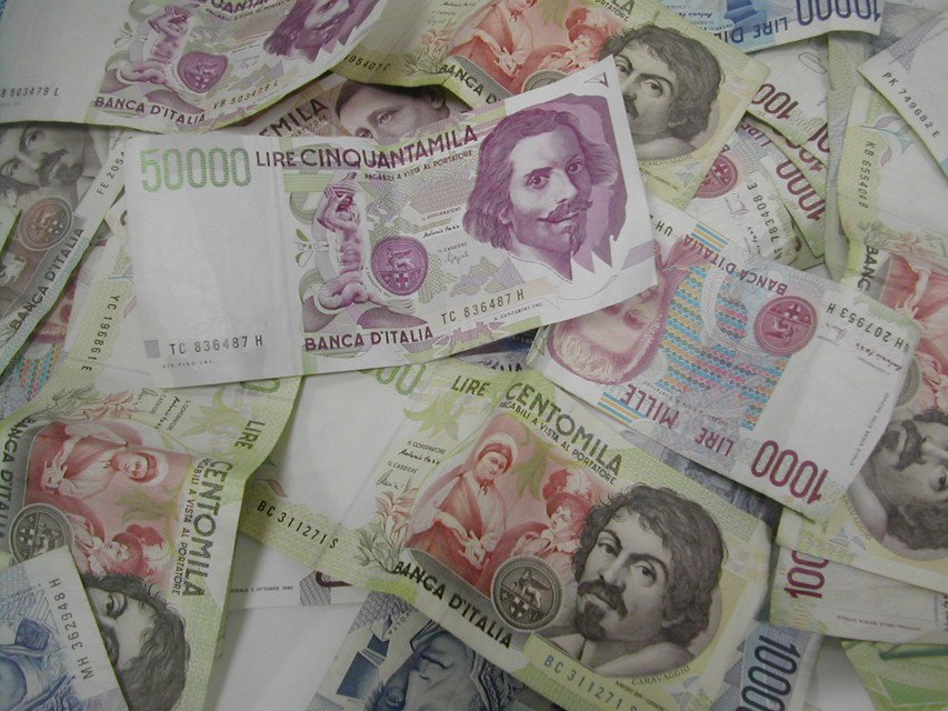 Trova 15 milioni di vecchie lire, Banca Italia dice no al cambio article-post