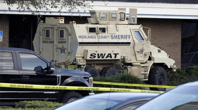 Florida: sparatoria in banca, 5 morti article-post