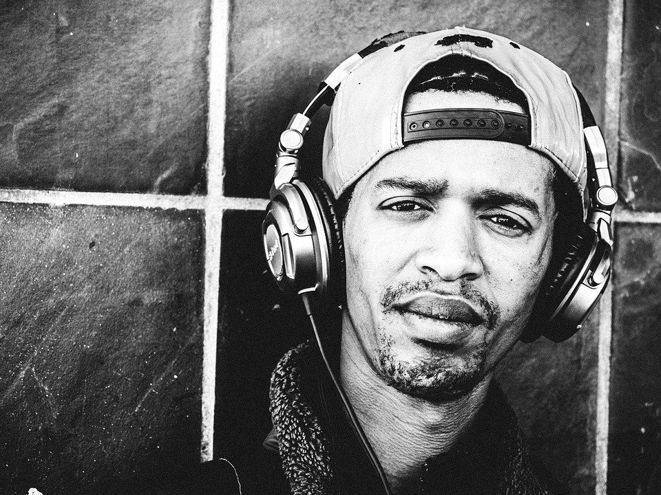 Il rap italiano: tra immigrazione, periferie e regionalismi article-post
