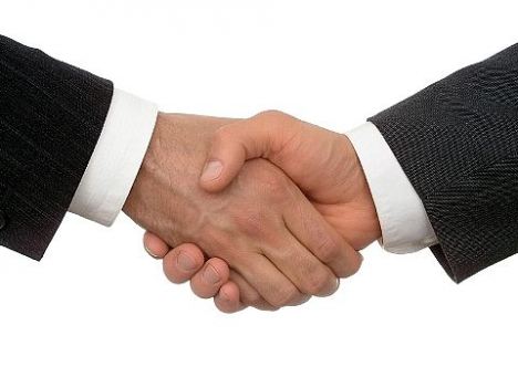 Stop agli agenti immobiliari abusivi article-post