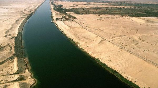 Canale di Suez: l’Egitto progetta un ampliamento article-post