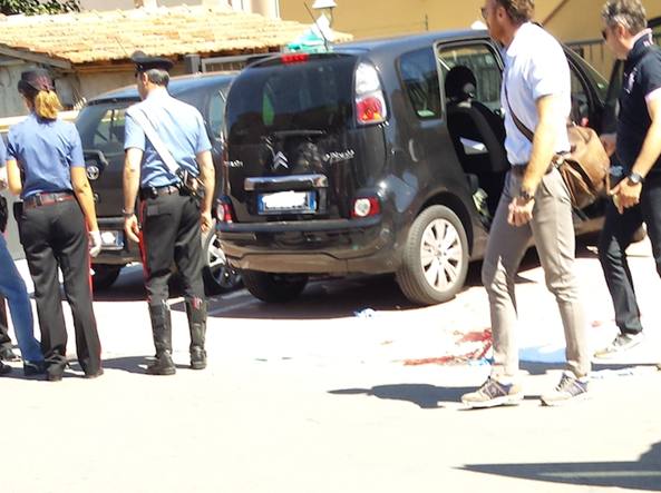 Perugia, spara alla ex, al figlio e ad un’amica, poi tenta il suicidio article-post