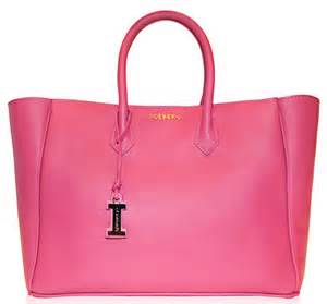 Fashion Bag: promossi i modelli geometrici article-post