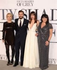 Sam Taylor Johnson rinuncia alla direzione dei sequel di 50 Sfumature di Grigio article-post