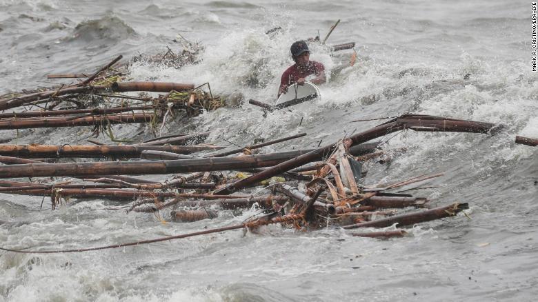 Dopo il passaggio del tifone Mangkhut si contano i morti, 65 morti nelle Filippine e 4 in Cina article-post