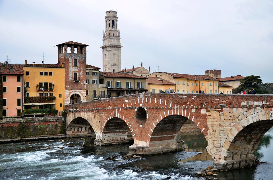 Verona antica e i suoi palazzi article-post