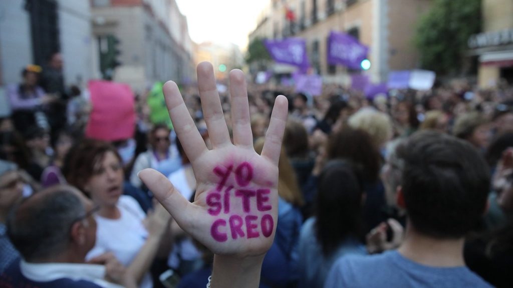 Sorella, io ti credo: indignazione per la sentenza sullo stupro di Pamplona article-post