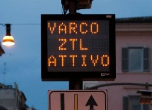 Roma Centro: nuova ztl e accesso a pagamento article-post