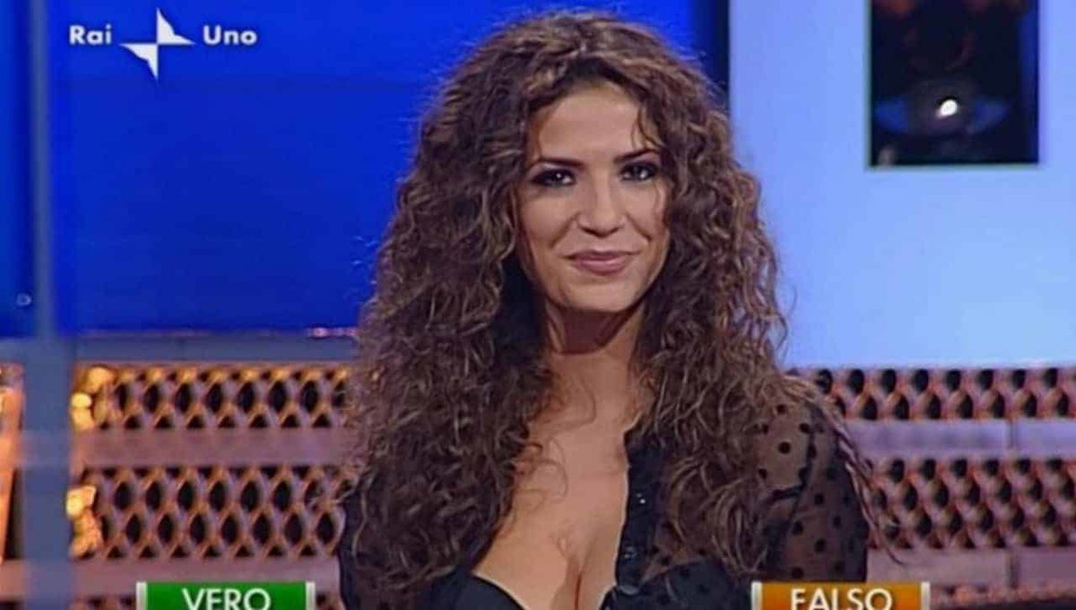 Roberta Morise: “La storia con Carlo Conti? Bellissima, anche se…” article-post