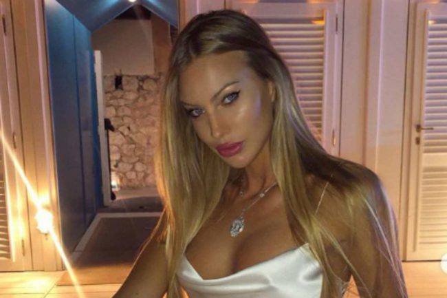 Live non è la D’Urso, Taylor Mega vs Antonella Elia: scontro hot article-post