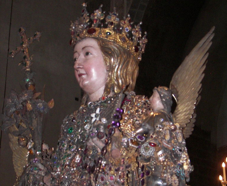 Festa di Sant’Agata: “tutti devoti tutti” e Catania si veste di bianco article-post
