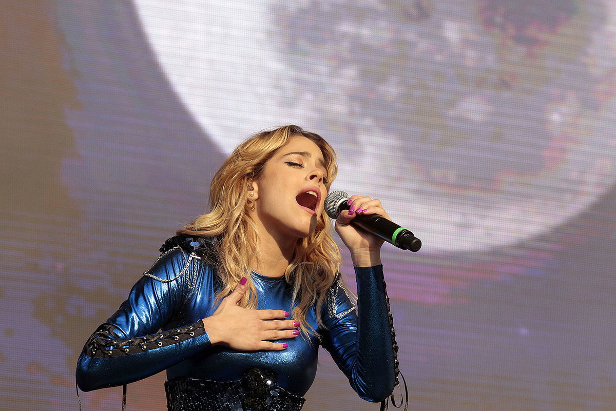 Violetta interpretata da Martina Stoessel che fine ha fatto? article-post
