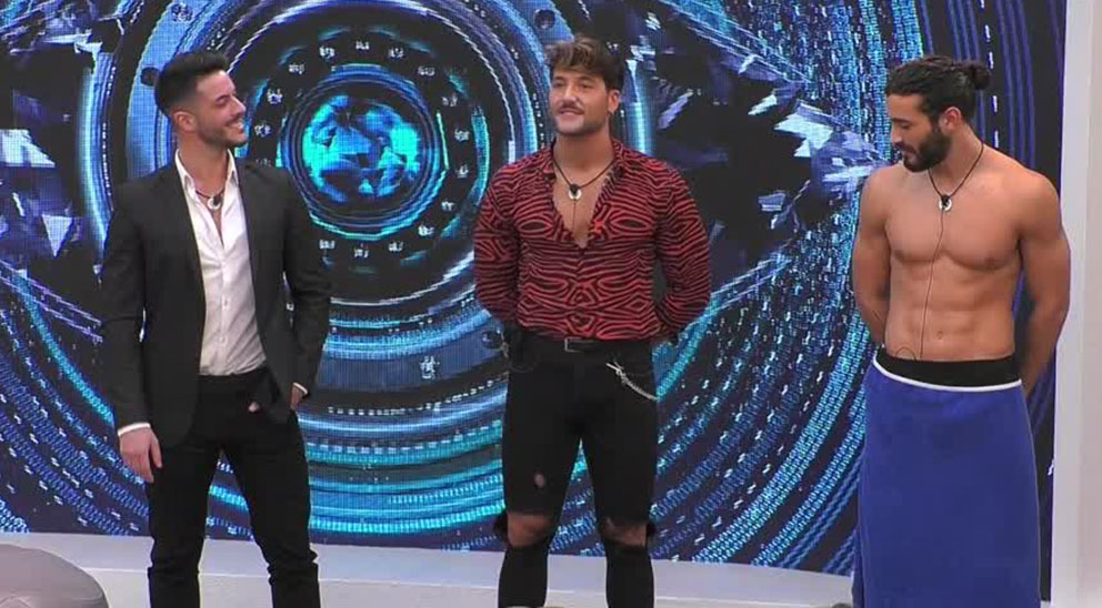 Grande Fratello Vip, Matteo Alessandroni non è single. Parla la fidanzata article-post