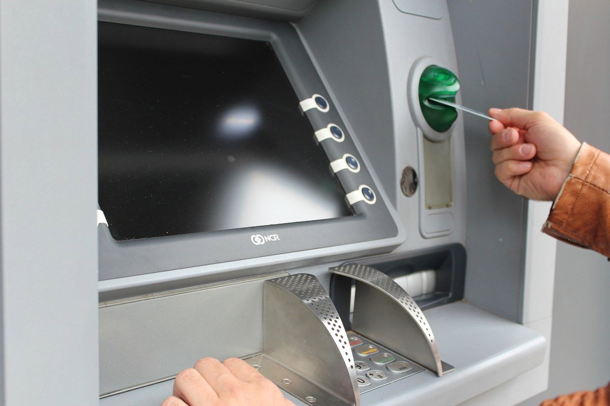 Torre del Greco, ladri cercano di portare via bancomat article-post