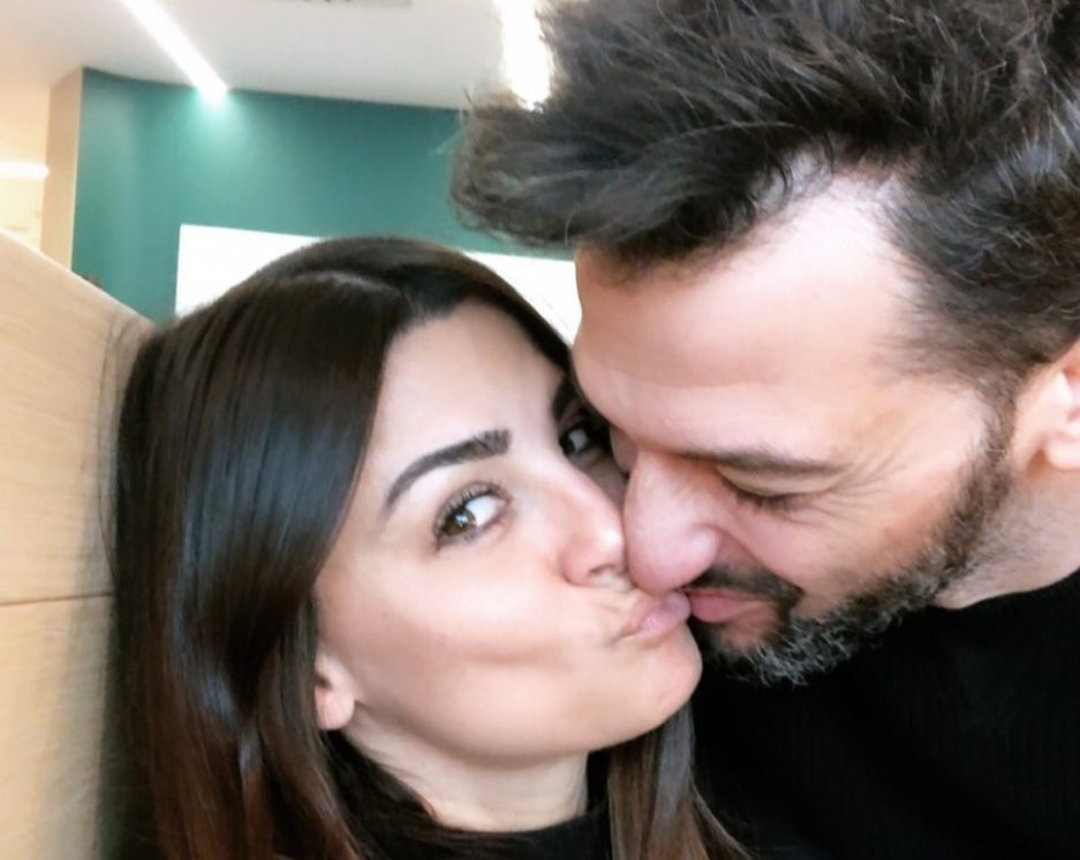 Grande Fratello Vip, tra Pago e Serena Enardu è scoppiata la passione! article-post