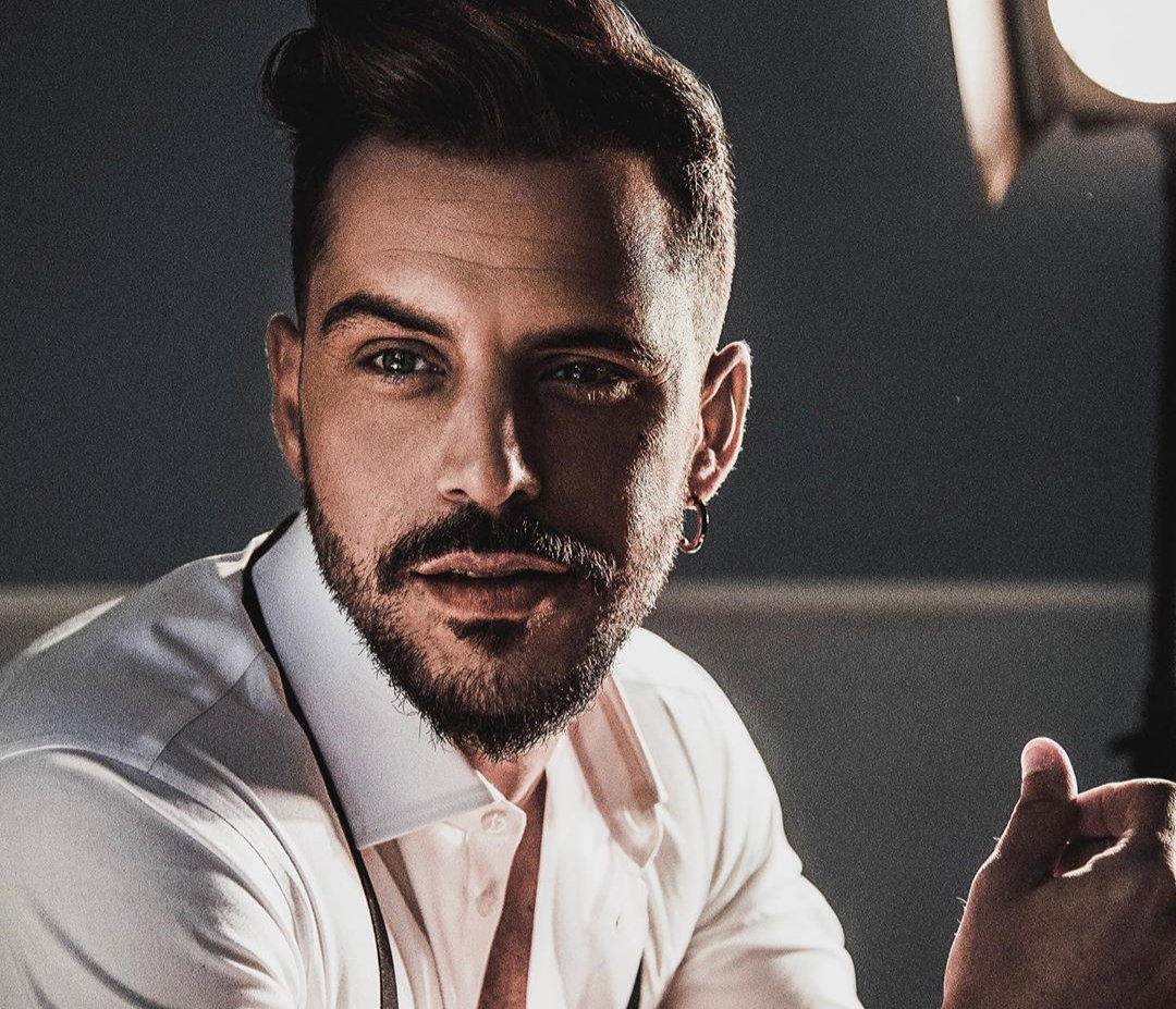 Grande Fratello Vip, Andrea Montovoli tormentato dal suo segreto article-post