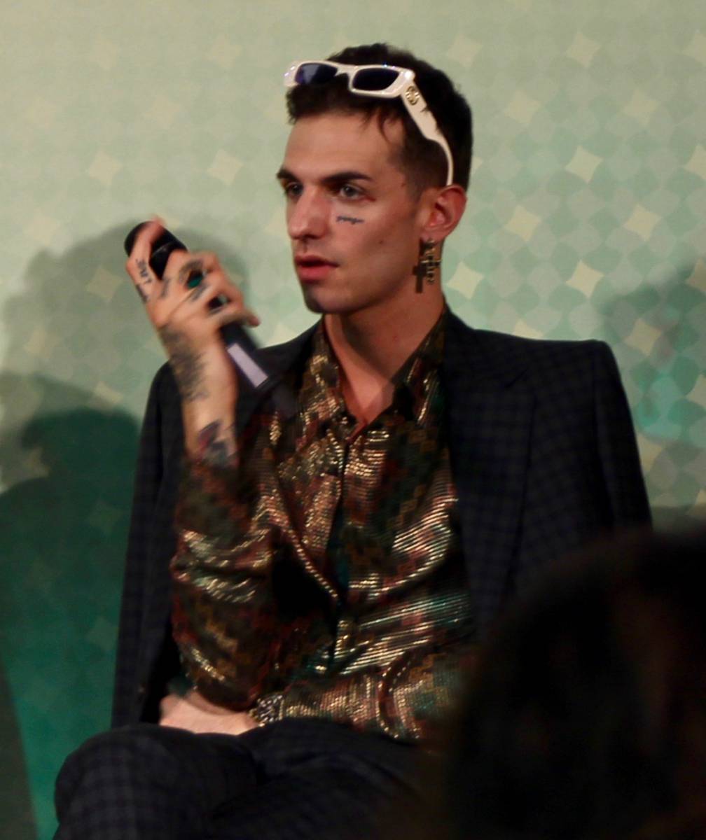 Il padre di Achille Lauro: “Mio figlio è egocentrico ma non drogato” article-post