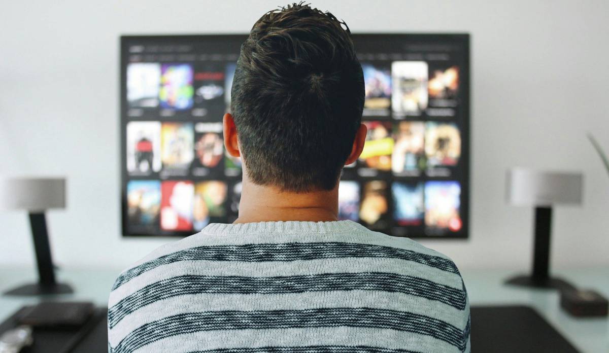 Abbonamenti pirata: film partite e serie Tv denunciati i primi clienti article-post