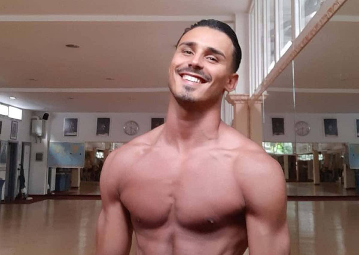 Amici 19, Valentin Alexandru criticato d’Alfonso Signorini: “E’ omofobo” article-post