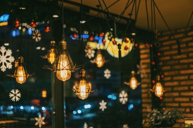 Atmosfera accogliente al ristorante: la luce è tutto article-post
