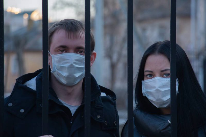 La quarantena dei ricchi e quella dei poveri article-post