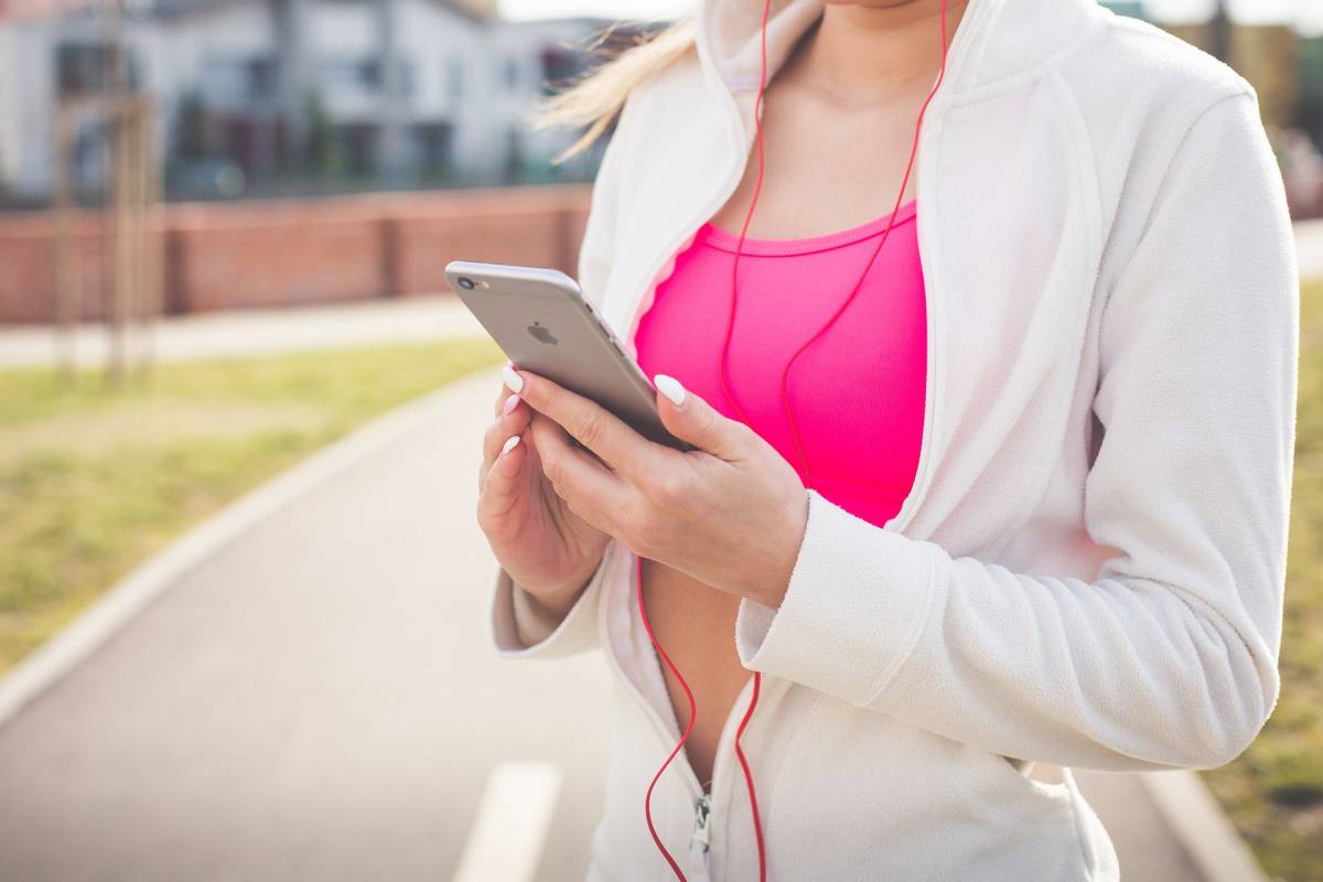 Tra app e dirette: come rimanere in forma ai tempi del Coronavirus article-post