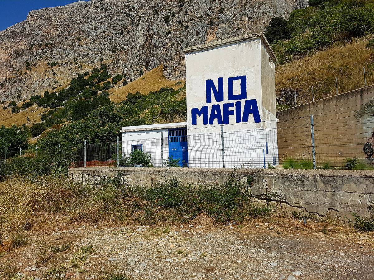 Anniversario strage di capaci: lenzuolo bianco sui balconi d’Italia. Intervista alla giornalista Marilena Natale article-post