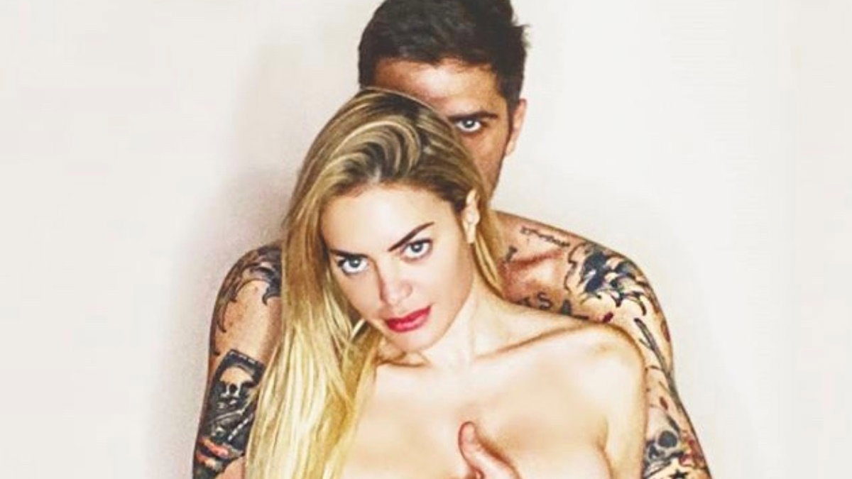 Elena Morali vs Nina Moric: “Ha bisogno di un bravo medico” article-post
