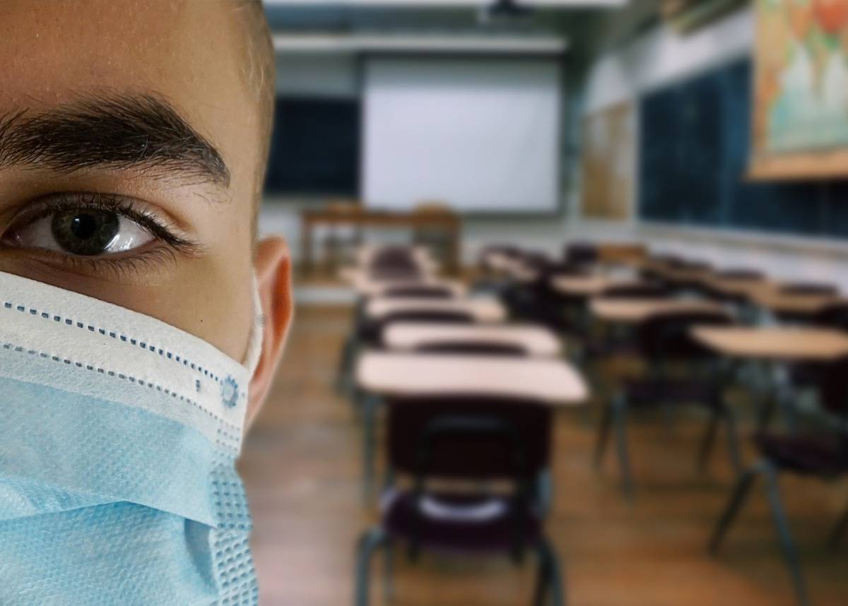 Esami di maturità in sicurezza: Arcuri “produzione e distribuzione di mascherine nelle scuole dal 17 giugno” article-post