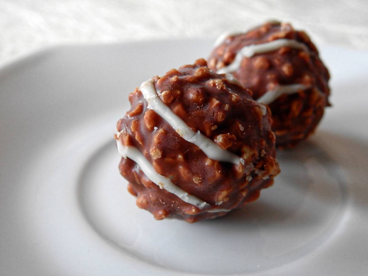 Biscotti al cioccolato con solo 2 ingredienti, senza cottura article-post