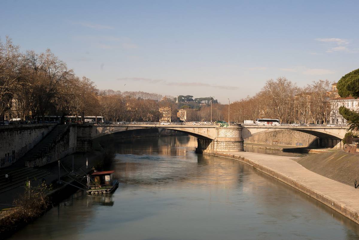 Roma, 15enne accoltellato in strada article-post