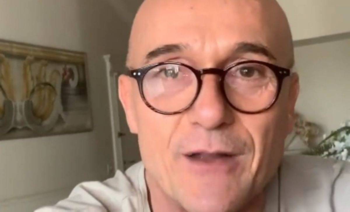 GFVIP, Alfonso Signorini è sicuro: la Gregoraci e Oppini restano, Enock forse no article-post