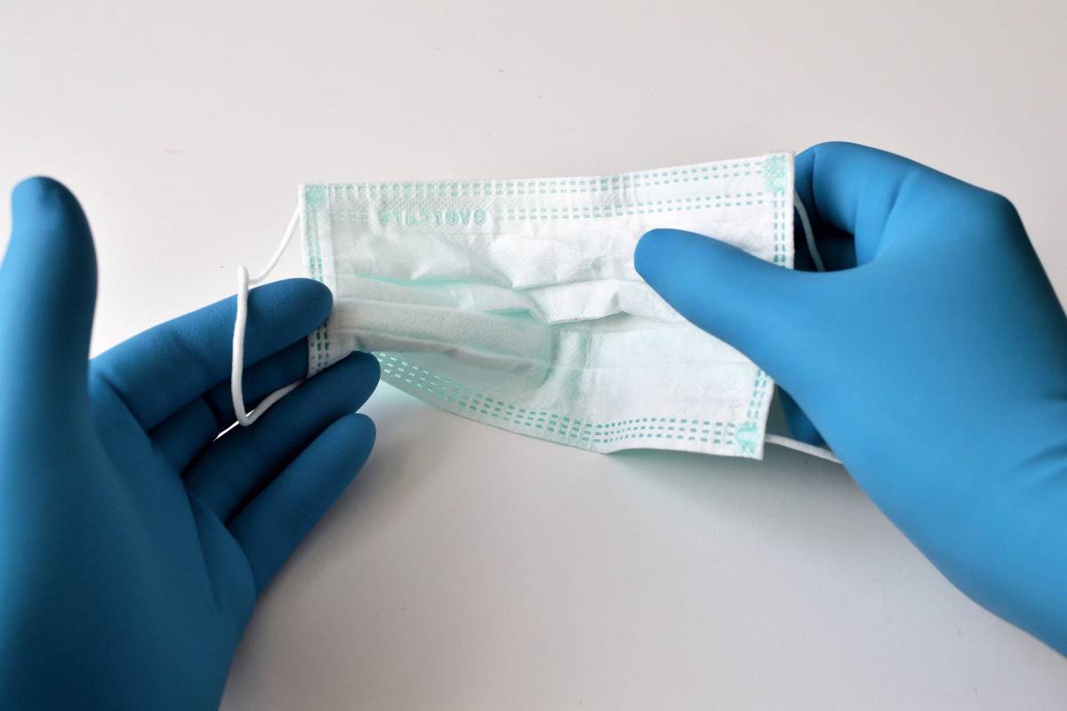Coronavirus, Remuzzi “i nuovi positivi non sono contagiosi, basta con la paura” article-post