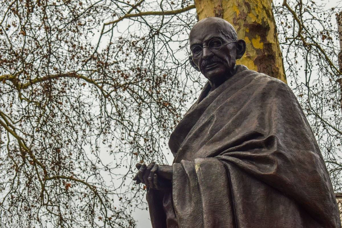 Vandalismo sulla statua di Gandhi a Washington article-post