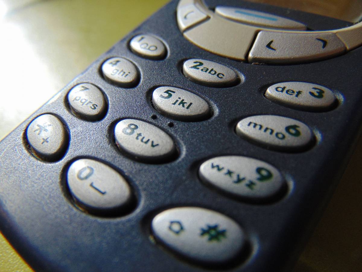 Nokia che vale più di 1000 euro in vendita su e-Bay article-post