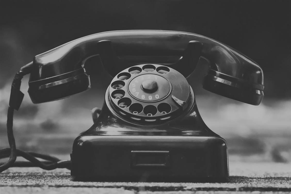 Chi ha davvero inventato il telefono, e chi il cellulare? article-post