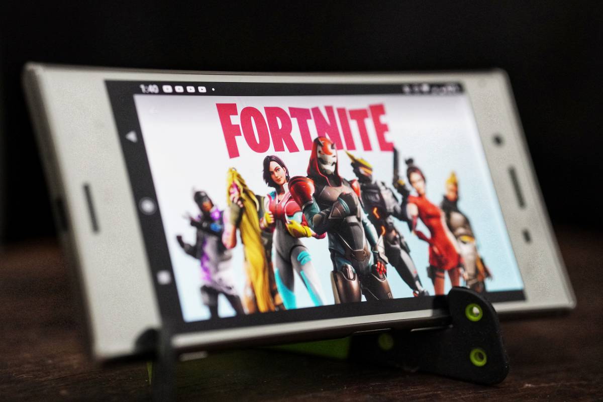 Fortnite rimosso da Play Store ed Apple Store, ecco perchè article-post