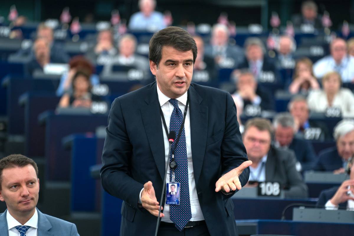 Raffaele Fitto positivo al Covid-19: l’annuncio article-post