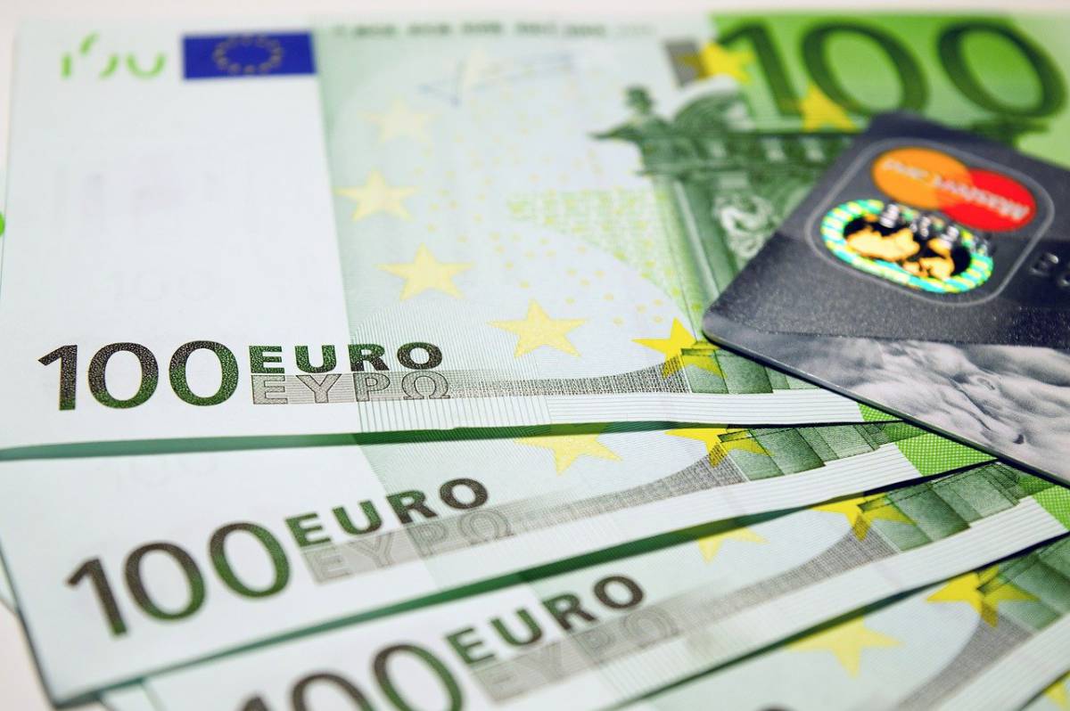 Caso Tridico: Bufera per l’aumento dello stipendio article-post