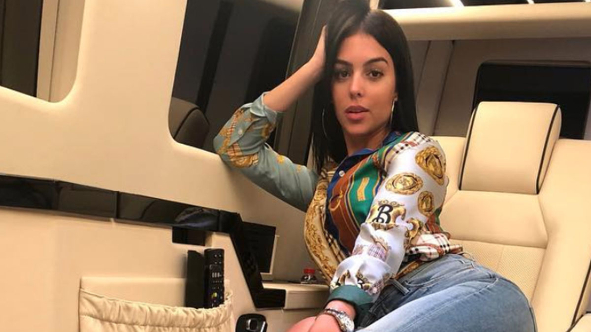 Georgina Rodriguez gaffe sul red carpet di Venezia: cosa è successo? article-post