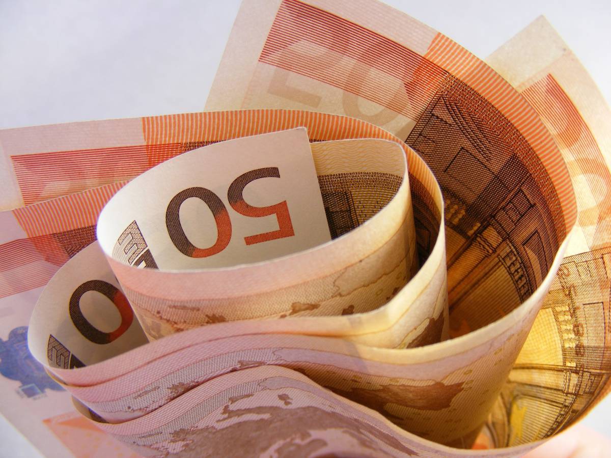 Quanto guadagnano i parlamentari in Italia? Le cifre da capogiro article-post